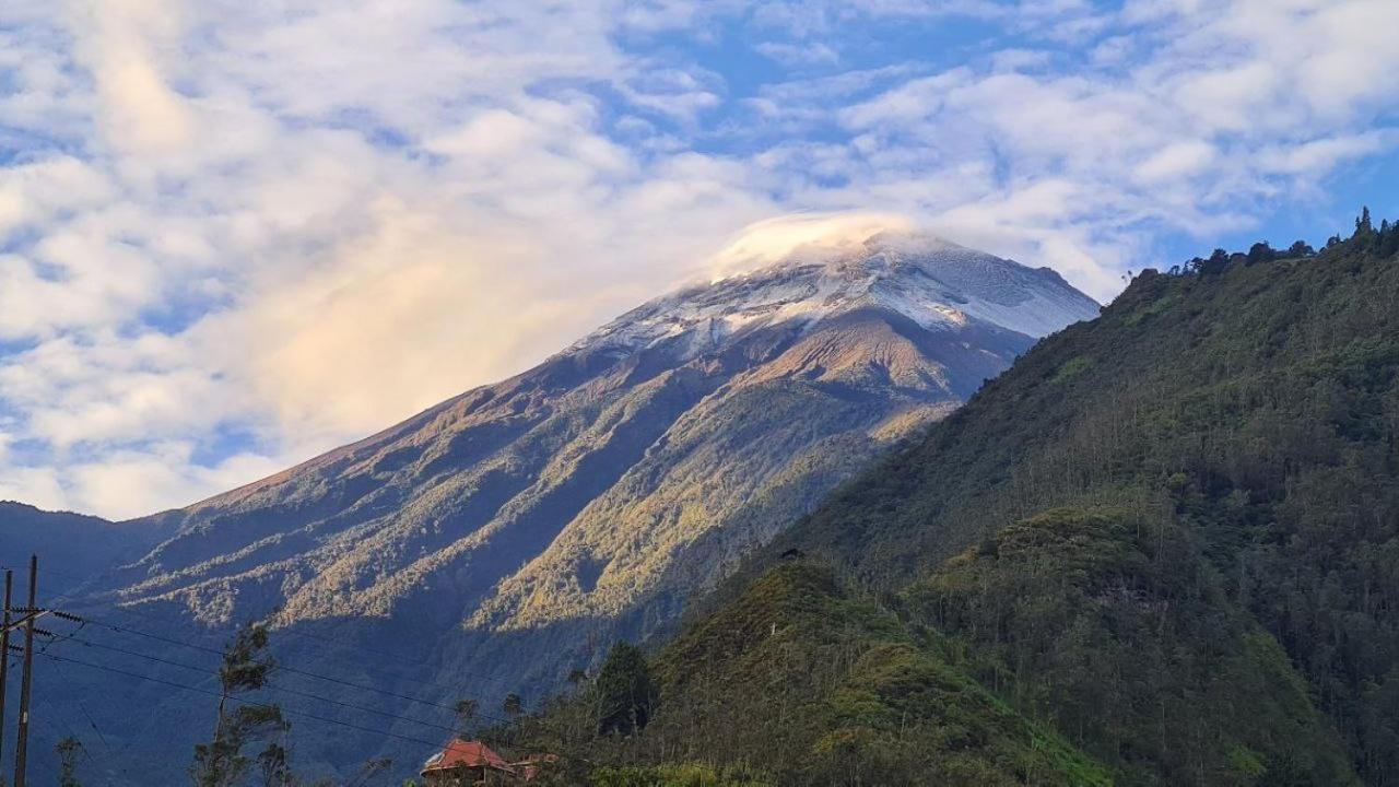 Elegante Apartamento Con Vistas Al Volcan Tungurahua บาญอส ภายนอก รูปภาพ