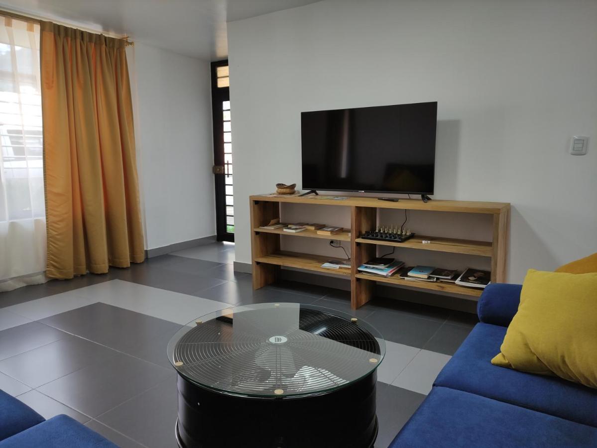 Elegante Apartamento Con Vistas Al Volcan Tungurahua บาญอส ภายนอก รูปภาพ