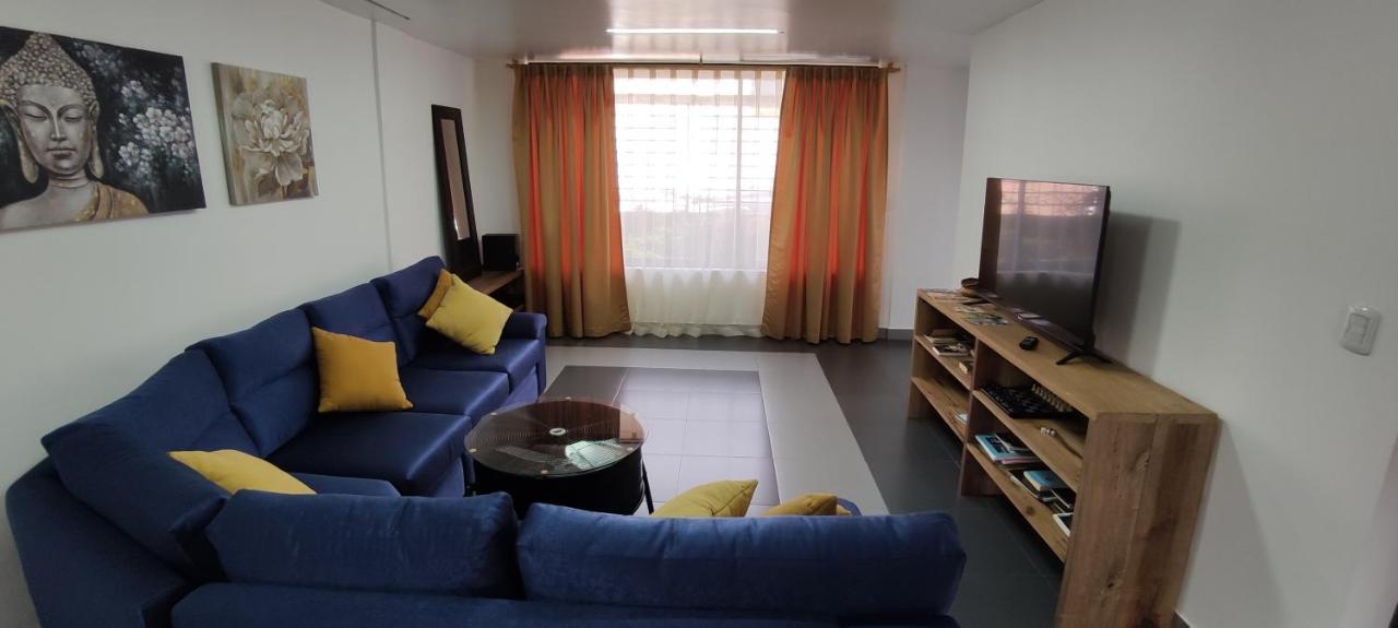 Elegante Apartamento Con Vistas Al Volcan Tungurahua บาญอส ภายนอก รูปภาพ