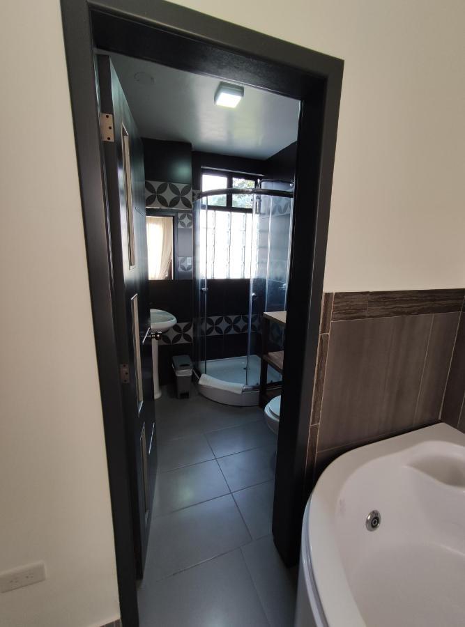 Elegante Apartamento Con Vistas Al Volcan Tungurahua บาญอส ภายนอก รูปภาพ